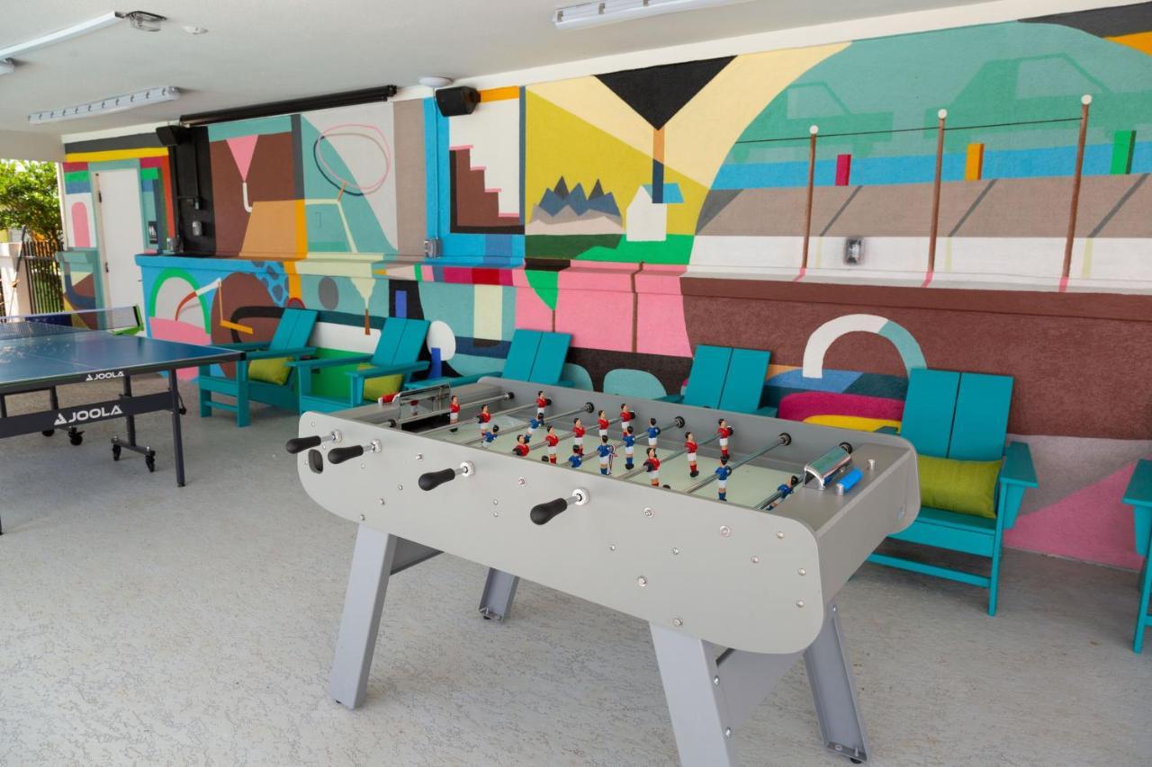 Hotel Mccoy - Art, Libations, Pool Society Колледж-Стейшн Экстерьер фото